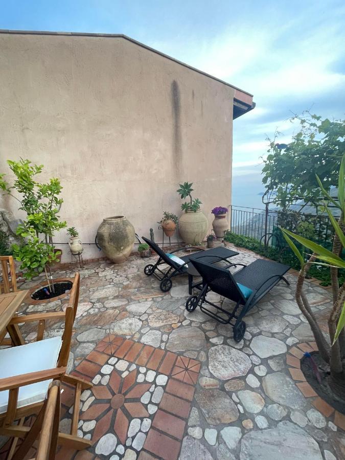 Villa The Secret Garden Forza dʼAgro Esterno foto